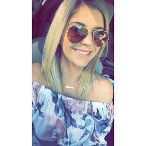 Meet your Posher, Kori